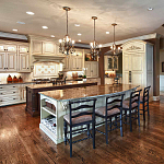 Люстра с подвесками из прозрачного стекла на кованом каркасе бронзового цвета в классическом стиле Quoizel варинант исполнения - 15 | Loft Concept в Костроме