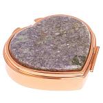 Таблетница карманная в форме сердца с 3-мя отделениями с зеркалом и накладкой из натурального камня Лепидолит Red Gold Stone Pillboxes варинант исполнения - 1 | Loft Concept в Костроме