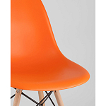 Пластиковый стул на ножках из массива бука Eames Orange варинант исполнения - 2 | Loft Concept в Костроме