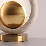 Настольная лампа с бежевым текстурным кольцом и латунным шаром в центре Tactile   варинант исполнения - 7 | Loft Concept в Костроме