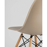 Пластиковый стул на ножках из массива бука Eames Beige варинант исполнения - 3 | Loft Concept в Костроме