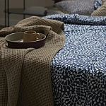 Постельное белье темно-синего цвета с рисунком Blossom Essence Sophie варинант исполнения - 7 | Loft Concept в Костроме