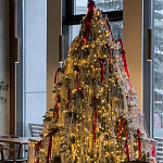 Комплект Новогодней Елки вместе с серебряной мишурой и красными лентами варинант исполнения - 2 | Loft Concept в Костроме