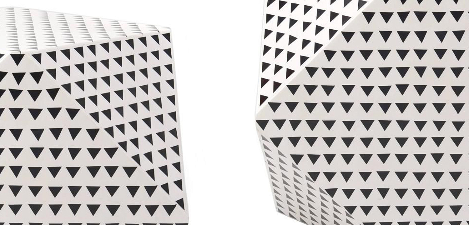 Triangular Black and White Geometric side table Triangular Black and White Geometric side table - Loft-Concept в Костроме