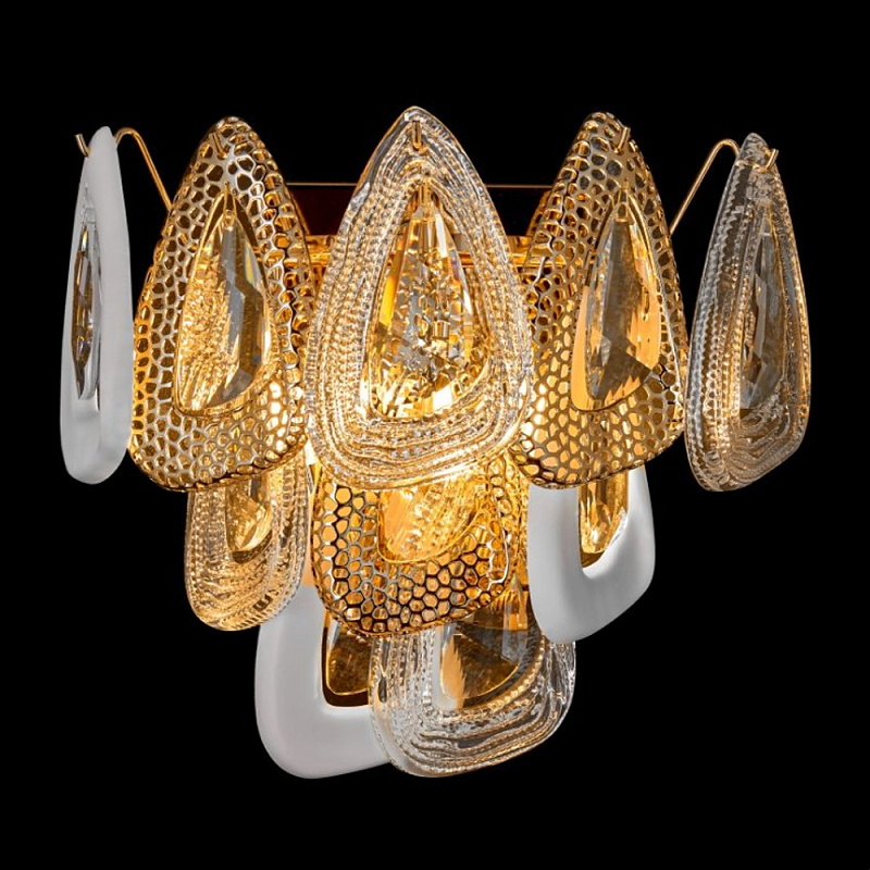 Бра с белыми и прозрачными подвесками Character Chandelier Золотой Прозрачный Белый Бра с белыми и прозрачными подвесками Character Chandelier Золотой Прозрачный Белый в Костроме | Loft Concept