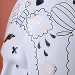 Ваза с декоративными лицами и графическими элементами в виде сердец и символов Faces of Imagination варинант исполнения - 9 | Loft Concept в Костроме