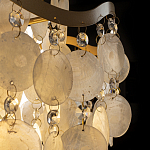 Люстра подвесная с белыми перламутровыми подвесками и изогнутыми золотистыми элементами Диаметр 50 см SHELL Chandelier варинант исполнения - 4 | Loft Concept в Костроме