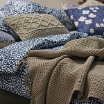 Постельное белье темно-синего цвета с рисунком Blossom Essence Sophie варинант исполнения - 5 | Loft Concept в Костроме