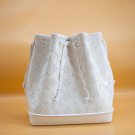 Кашпо в виде сумки  Bag Vase White Louis варинант исполнения - 3 | Loft Concept в Костроме