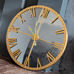 Часы настенные зеркальные с золотым металлическим циферблатом Mirror Tower Clock варинант исполнения - 4 | Loft Concept в Костроме