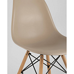 Пластиковый стул на ножках из массива бука Eames Beige варинант исполнения - 2 | Loft Concept в Костроме