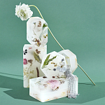 Шкатулка из эпоксидной смолы с цветами белая Epoxy Resin Square Box White варинант исполнения - 2 | Loft Concept в Костроме