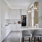 Подвесной светильник со стеклянными плафоном в виде шара и золотыми деталями & Coombes варинант исполнения - 4 | Loft Concept в Костроме