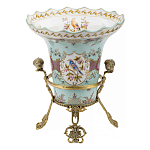 Ваза из голубого фарфора с рисунком птиц и цветов и декоративными элементами Blue Garden варинант исполнения - 1 | Loft Concept в Костроме