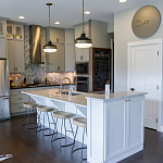 Подвесной светильник с круглым белым плафоном в индустриальном стиле Feiss варинант исполнения - 7 | Loft Concept в Костроме