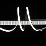 Люстра линейная черного цвета с волнообразным металлическим элементом Luke Lampco Tracer Lamp варинант исполнения - 6 | Loft Concept в Костроме