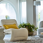 Кресло изогнутое с обивкой из ткани букле Smooth Bend Boucle Chair варинант исполнения - 9 | Loft Concept в Костроме