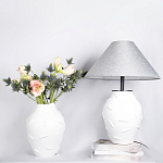 Декоративная ваза белая керамическая с абстрактным объемным декором Molecule Collection варинант исполнения - 4 | Loft Concept в Костроме