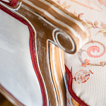 Трехместный диван из массива бука бежевый с растительным орнаментом Raffael Renaissance Beige Sofa варинант исполнения - 7 | Loft Concept в Костроме