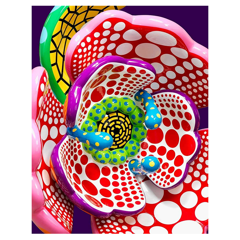 Книга по искусству Yayoi Kusama: I Spend Each Day Embracing Flowers  в Костроме | Loft Concept 