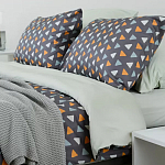 Постельное белье из сатина с принтом треугольники 150х200 см Triangular Dreams варинант исполнения - 7 | Loft Concept в Костроме