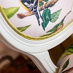 Стул светло-серый из натурального бука с изображением птиц и цветов Blooming Birds Red  варинант исполнения - 4 | Loft Concept в Костроме