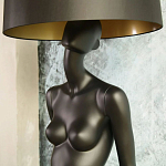 Лампа MANNEQUIN LAMP с абажуром модельный позинг варинант исполнения - 4 | Loft Concept в Костроме