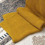 Плед из хлопка жемчужной вязки горчичного цвета Waffle Comfort варинант исполнения - 6 | Loft Concept в Костроме