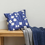 Подушка декоративная синяя с цветочным принтом Blossom Essence Emily варинант исполнения - 5 | Loft Concept в Костроме