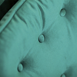 Кресло с мягкой обивкой из велюра на 4-х ножках из массива березы Scarlett Armchair green варинант исполнения - 4 | Loft Concept в Костроме