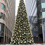 Уличная Новогодняя Ель с золотыми шарами и звездой на вершине в комплекте варинант исполнения - 1 | Loft Concept в Костроме