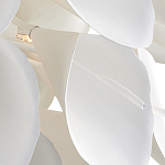 Люстра белая каплевидной формы из цветков лилии White Natural Lines варинант исполнения - 3 | Loft Concept в Костроме