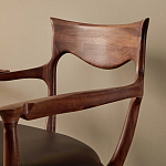 Кушетка с деревянным каркасом и сиденьем из коричневой натуральной кожи Moon Walnut Furniture варинант исполнения - 3 | Loft Concept в Костроме