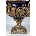 Чаша темно-синего цвета с фигурками ангелов и рельефным декором Eden Garden porcelain and bronze варинант исполнения - 3 | Loft Concept в Костроме