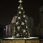 Уличная Новогодняя Ель с золотыми шарами и звездой на вершине в комплекте варинант исполнения - 2 | Loft Concept в Костроме