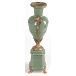 Ваза зеленого цвета из фарфора на высокой подставке с бронзовыми ручками Eden Garden porcelain and bronze варинант исполнения - 3 | Loft Concept в Костроме