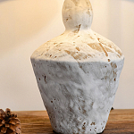 Настольная лампа с керамическим фактурным основанием и тканевым абажуром Eastern Tale варинант исполнения - 4 | Loft Concept в Костроме