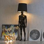 Лампа MALE MANNEQUIN LAMP с абажуром открытый позинг варинант исполнения - 3 | Loft Concept в Костроме