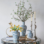 Ваза округлой формы белого цвета с синим растительным узором Blue & White Ornament  варинант исполнения - 6 | Loft Concept в Костроме