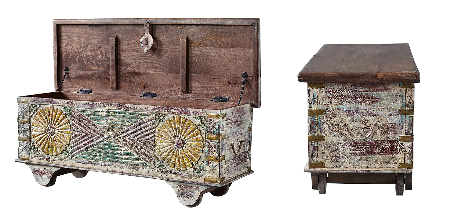 Сундук резной Advaith Carved Antique Chest Сундук резной Advaith Carved Antique Chest - Loft-Concept в Костроме