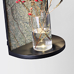 Настенный светильник зеленого цвета с черной рамкой овальной формы с полкой Herbarium  варинант исполнения - 3 | Loft Concept в Костроме