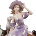 Статуэтка фарфоровая Девушка с автомобилем Charming Statuette варинант исполнения - 1 | Loft Concept в Костроме